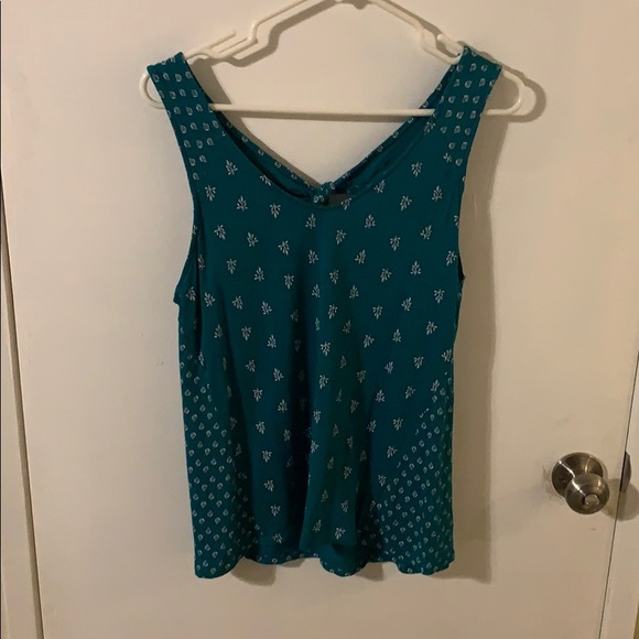 Tie back tank - Picture 1 of 4